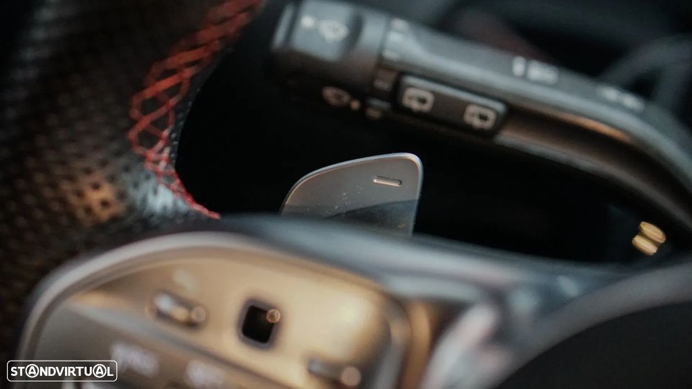 Mercedes-Benz GLA 180 d AMG Line - 12