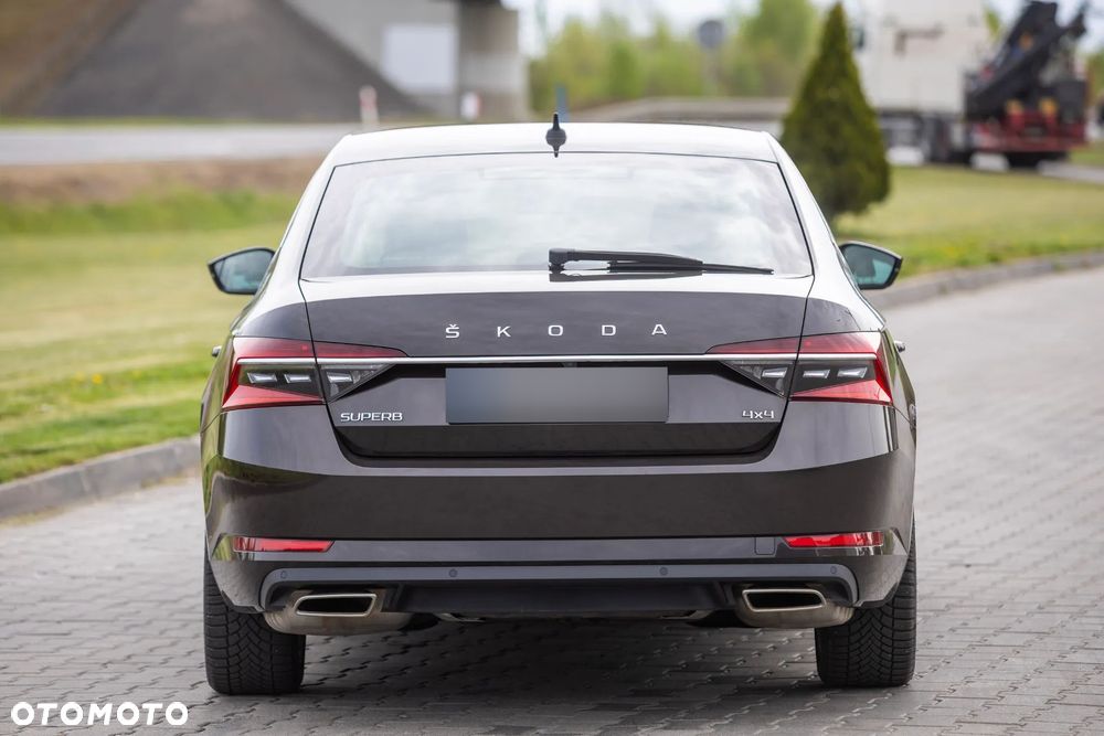 Skoda Superb 2.0 TSI 4x4 L&K DSG - 12