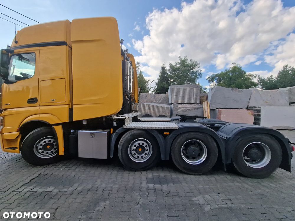 Mercedes-Benz Actros - 12