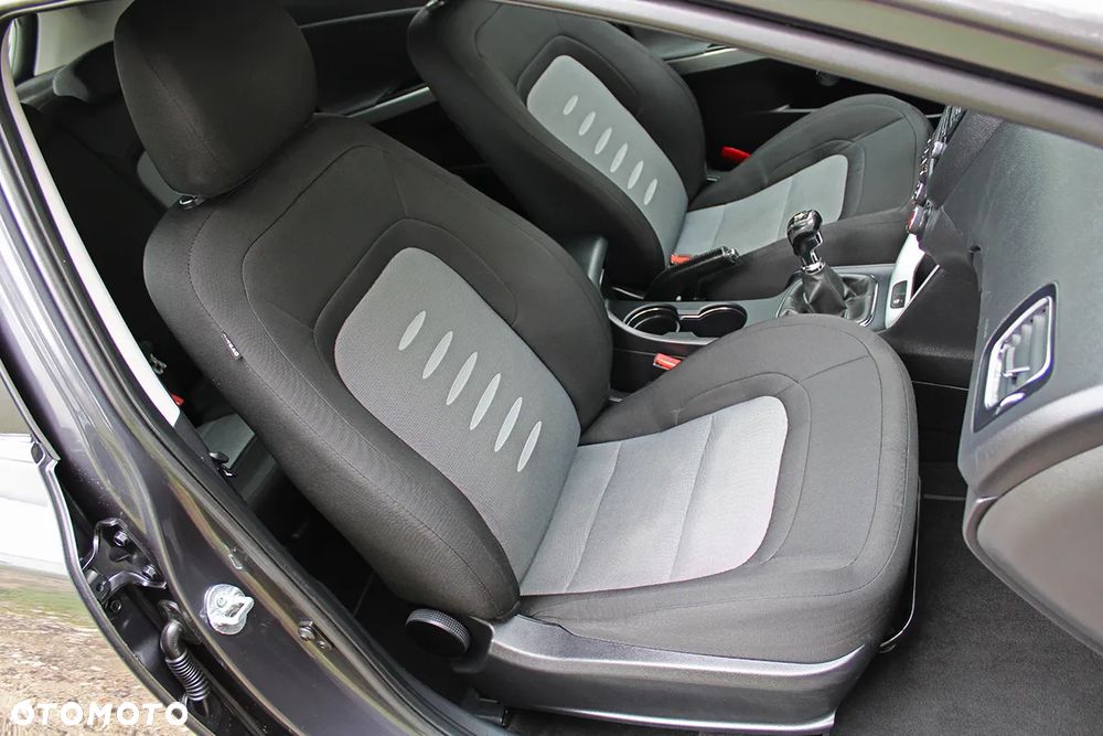 Kia Ceed 1.6 CRDi 128 Fifa World Cup Edition - 16