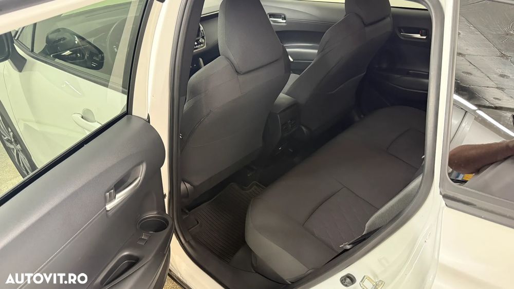 Toyota Corolla Cross - 13