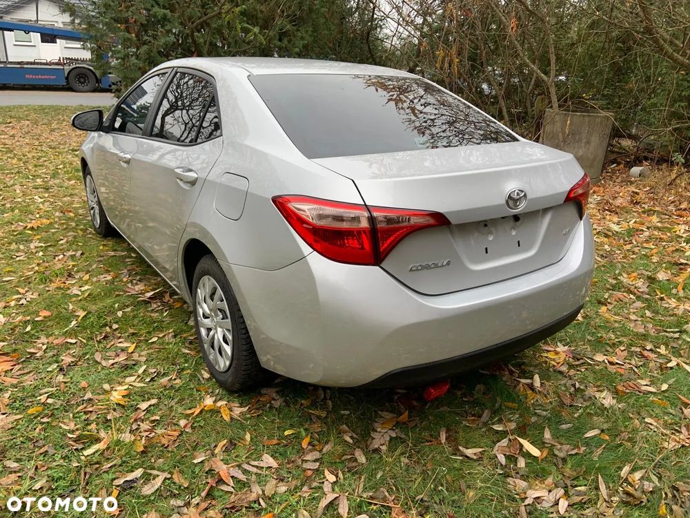 Toyota Corolla - 4