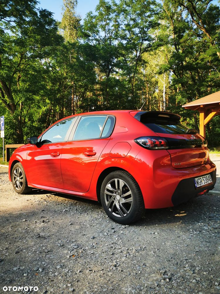 Peugeot 208 - 11