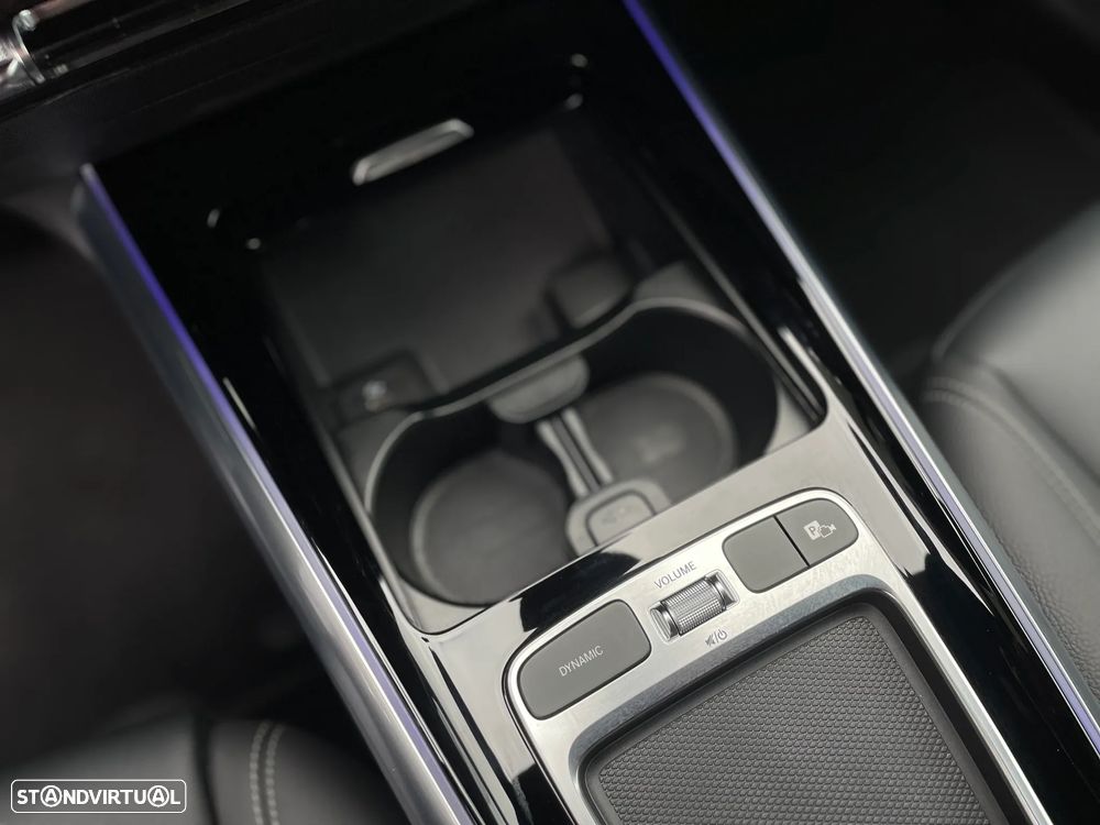 Mercedes-Benz EQA 250 - 12