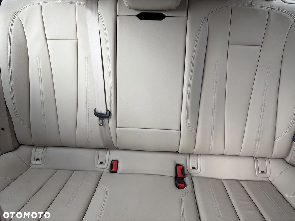 Audi A4 Avant 40 TDI mHEV Quattro S tronic - 14