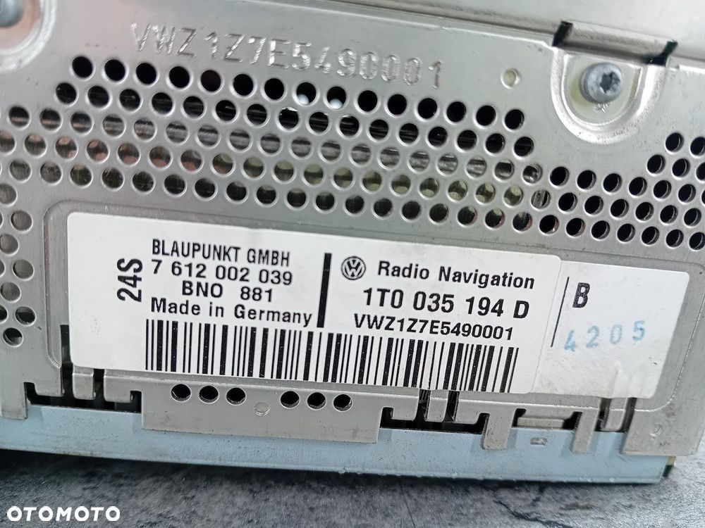 RADIO FABRYCZNE VW PASSAT B6 1T0035194D 7612002039 - 8