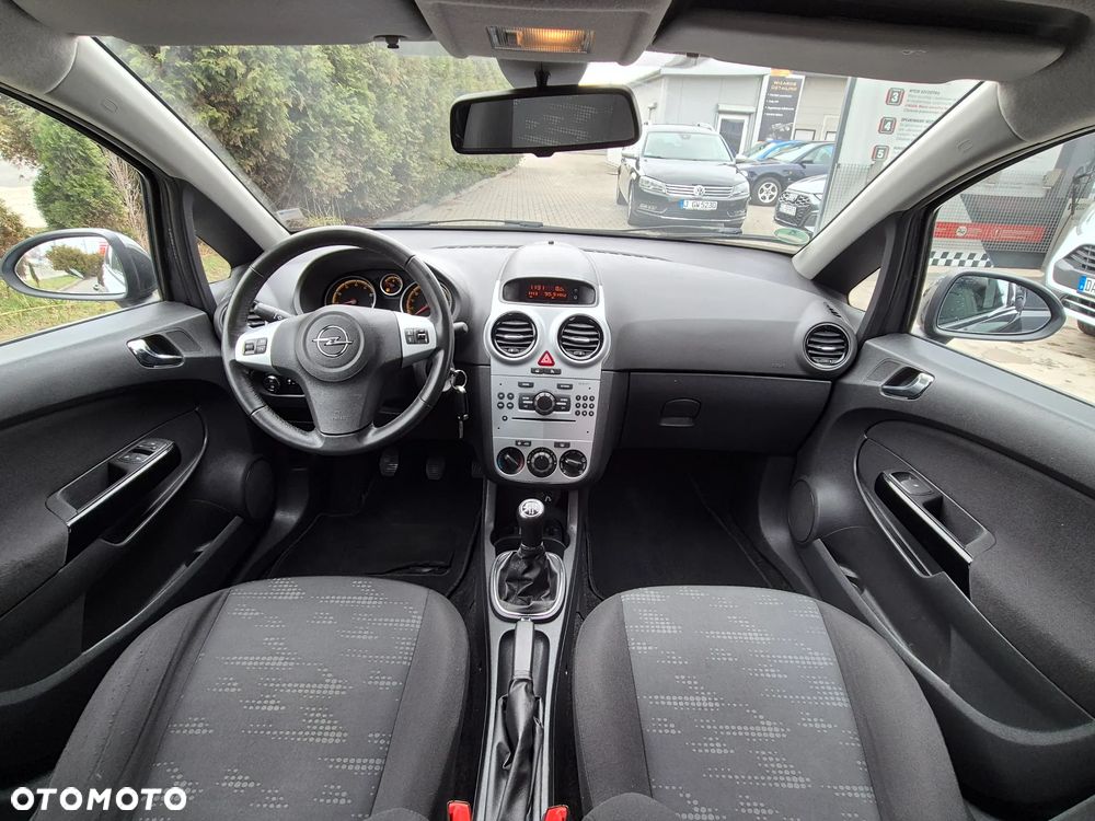 Opel Corsa 1.4 16V Satellite - 32