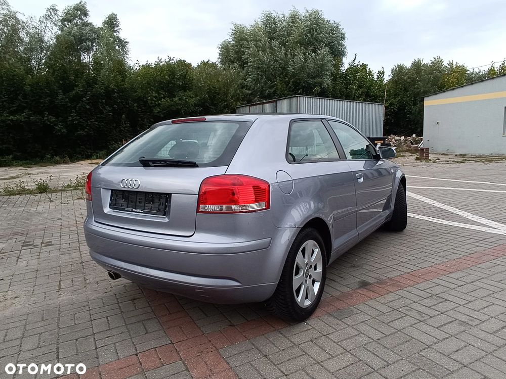 Audi A3 3-drzwiowe 1.6 Ambiente - 9