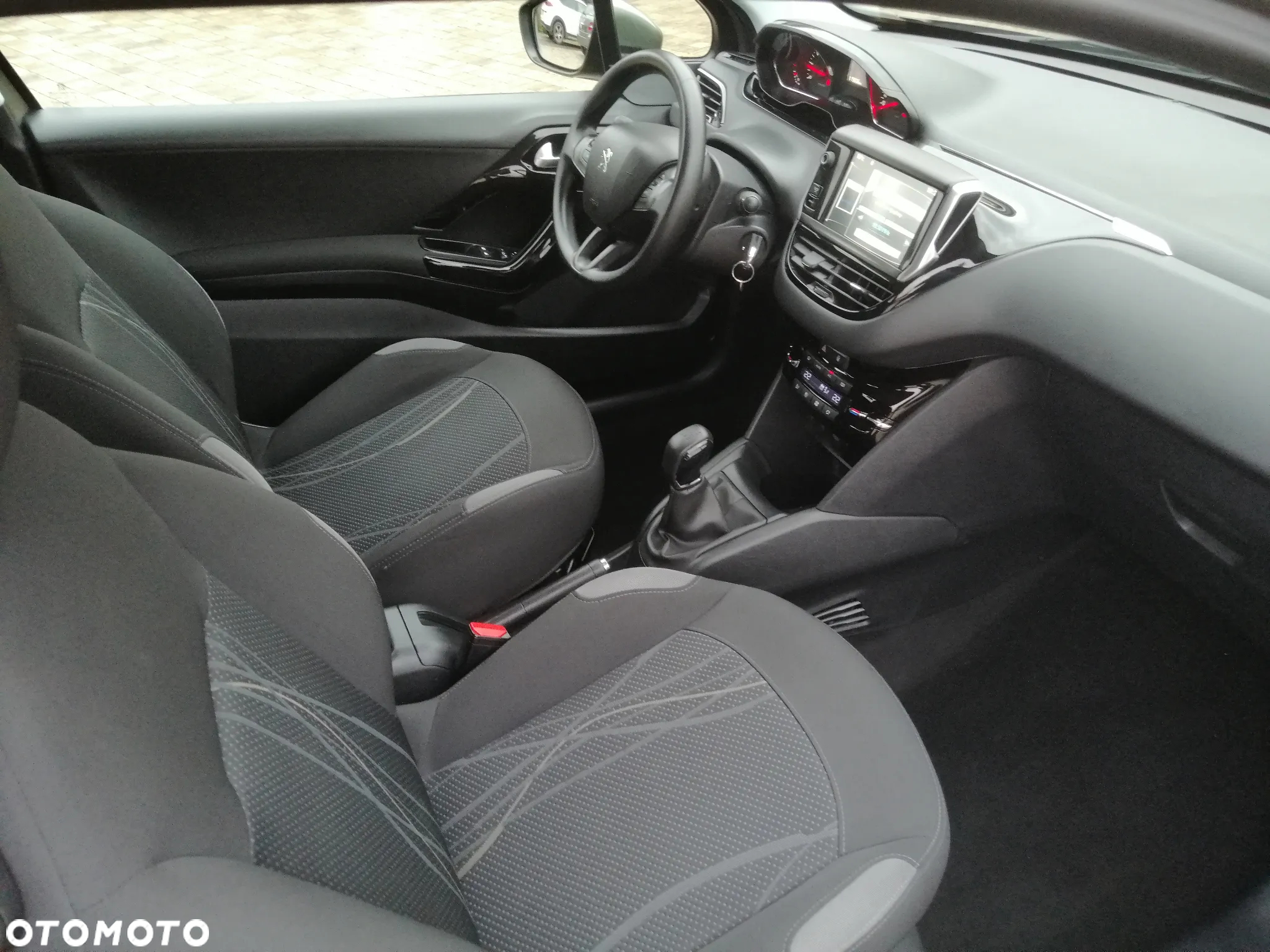 Opel Corsa 1.4 16V Active - 29