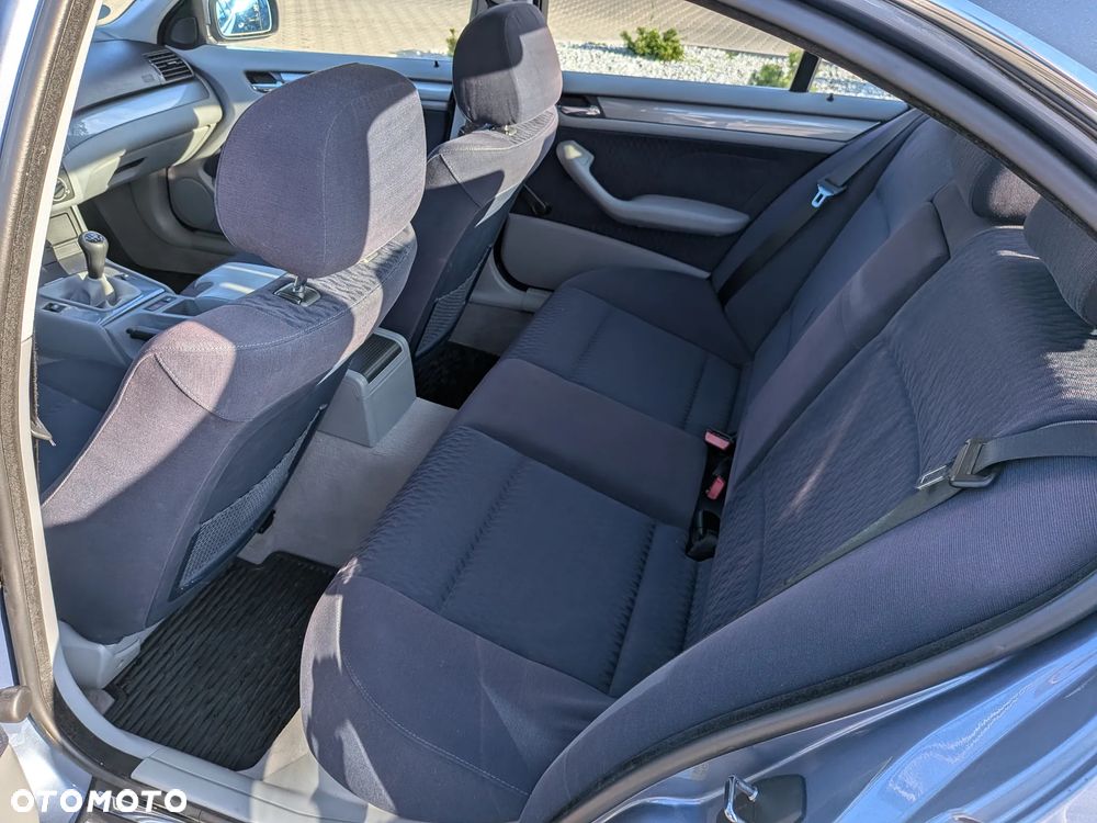BMW Seria 3 - 15