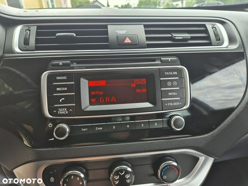 Kia Rio - 30