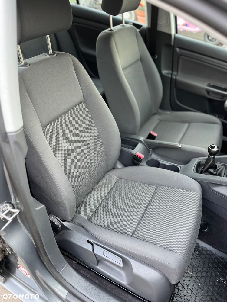 Volkswagen Golf - 13