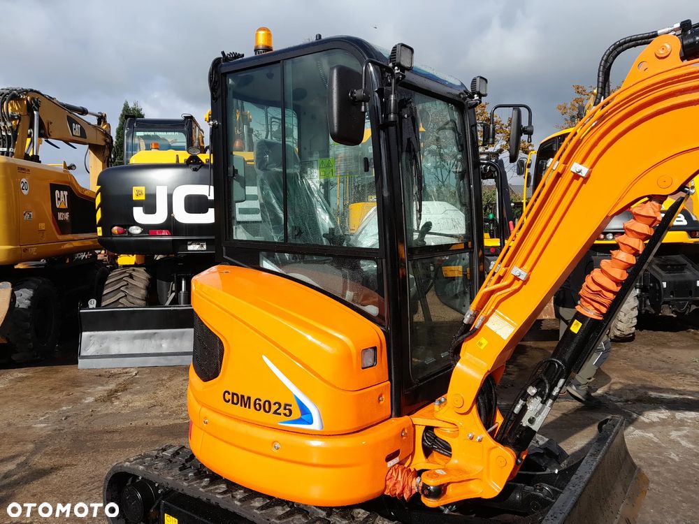 Kubota LONKING CDM6025 - 10