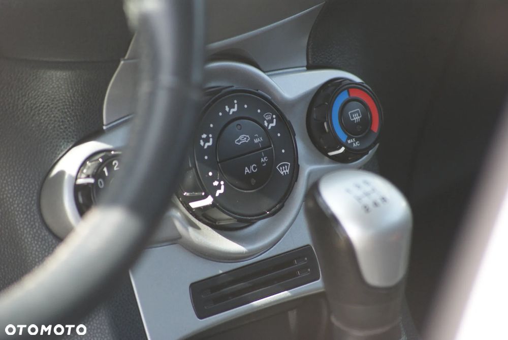 Ford Fiesta 1.25 Champions Edition - 7