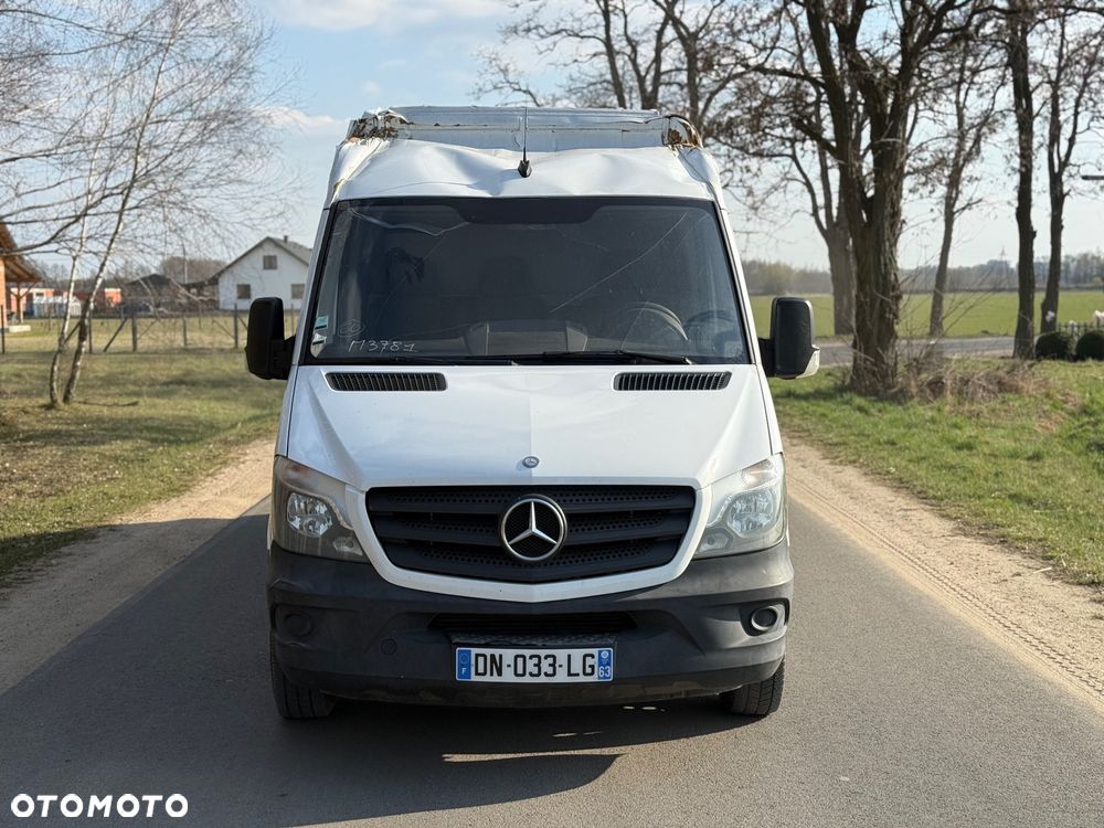 Mercedes-Benz Sprinter - 2