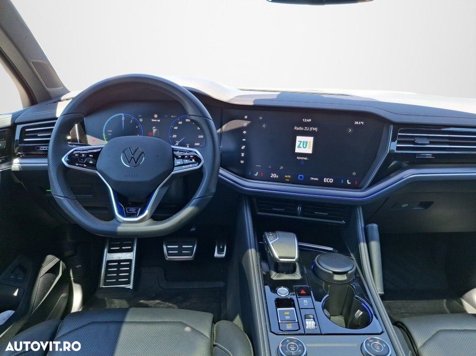 Volkswagen Touareg - 14