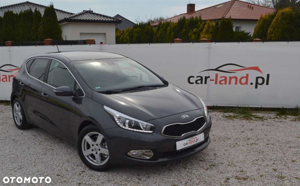Kia Ceed 1.6 GDI DCT Platinum Edition - 1