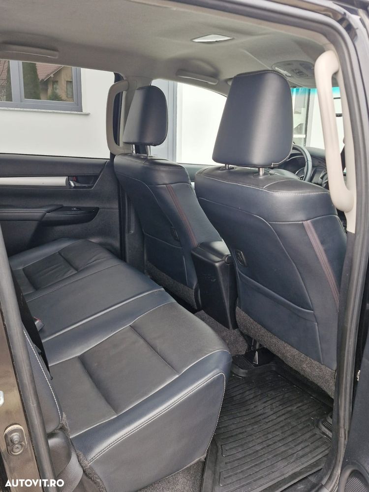 Toyota Hilux 2.8D 204CP 4x4 Double Cab AT Executive - 6