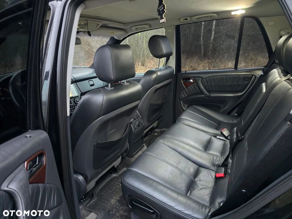 Mercedes-Benz ML - 11