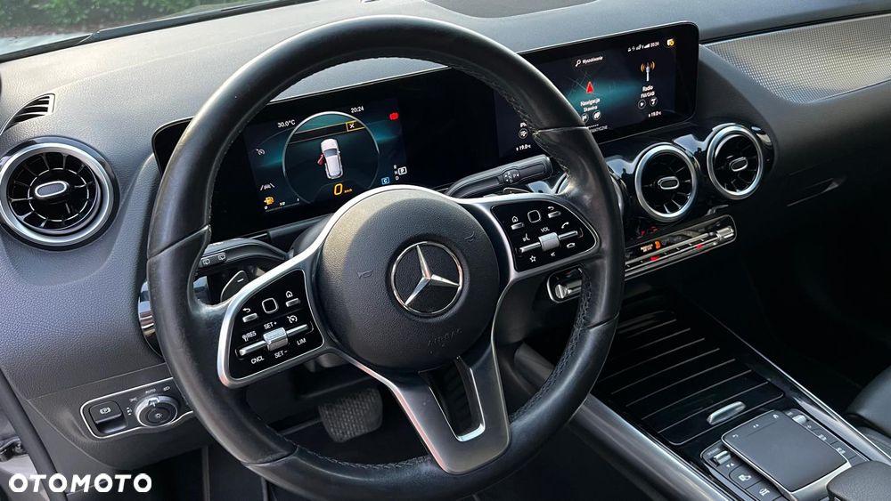 Mercedes-Benz GLA 200 - 19