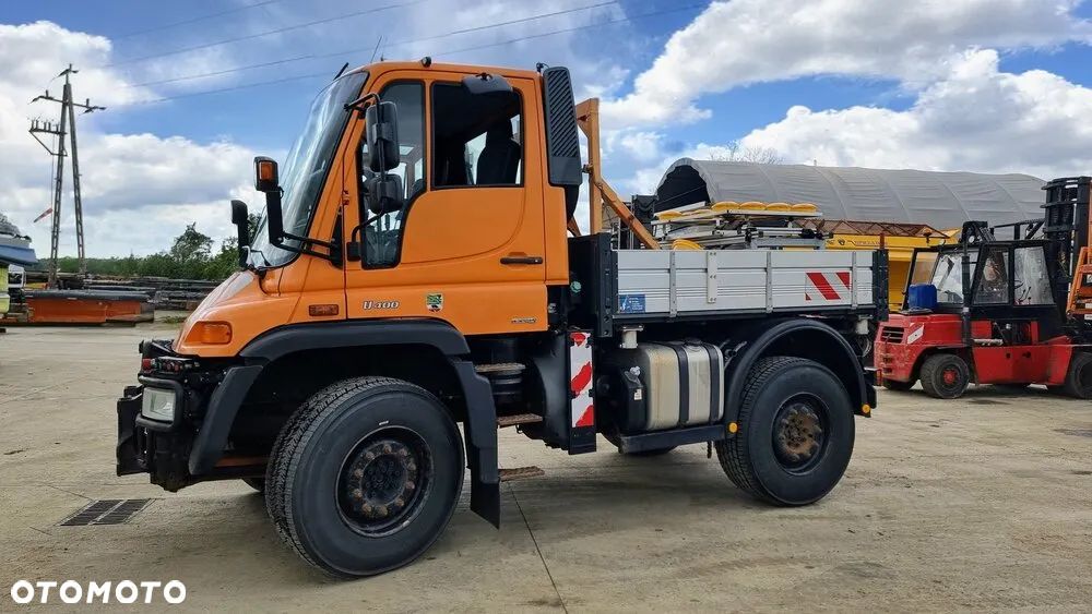 Mercedes-Benz Unimog U400 - 8