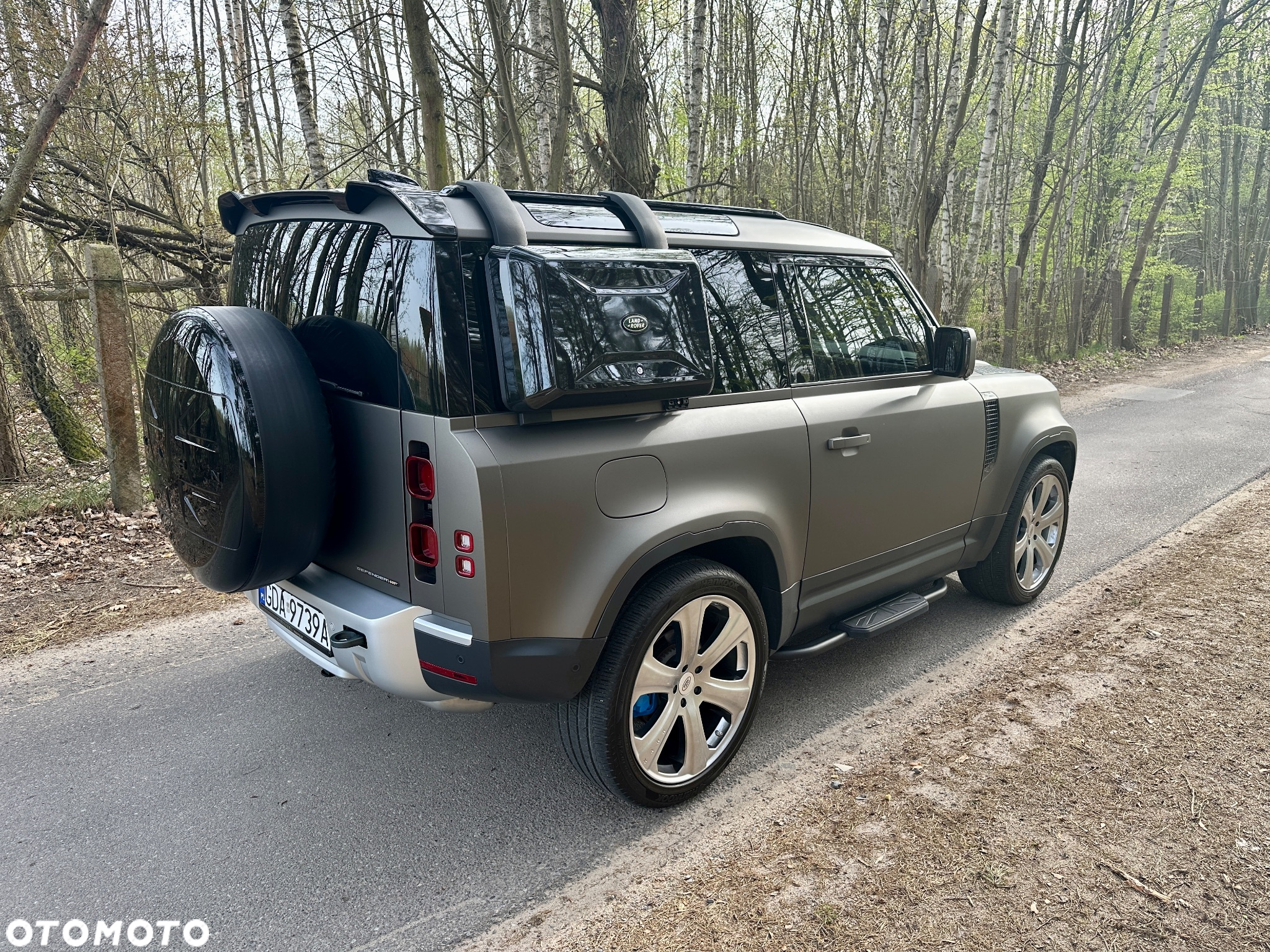 Land Rover Defender 90 D250 Marine Blue Limited Edition