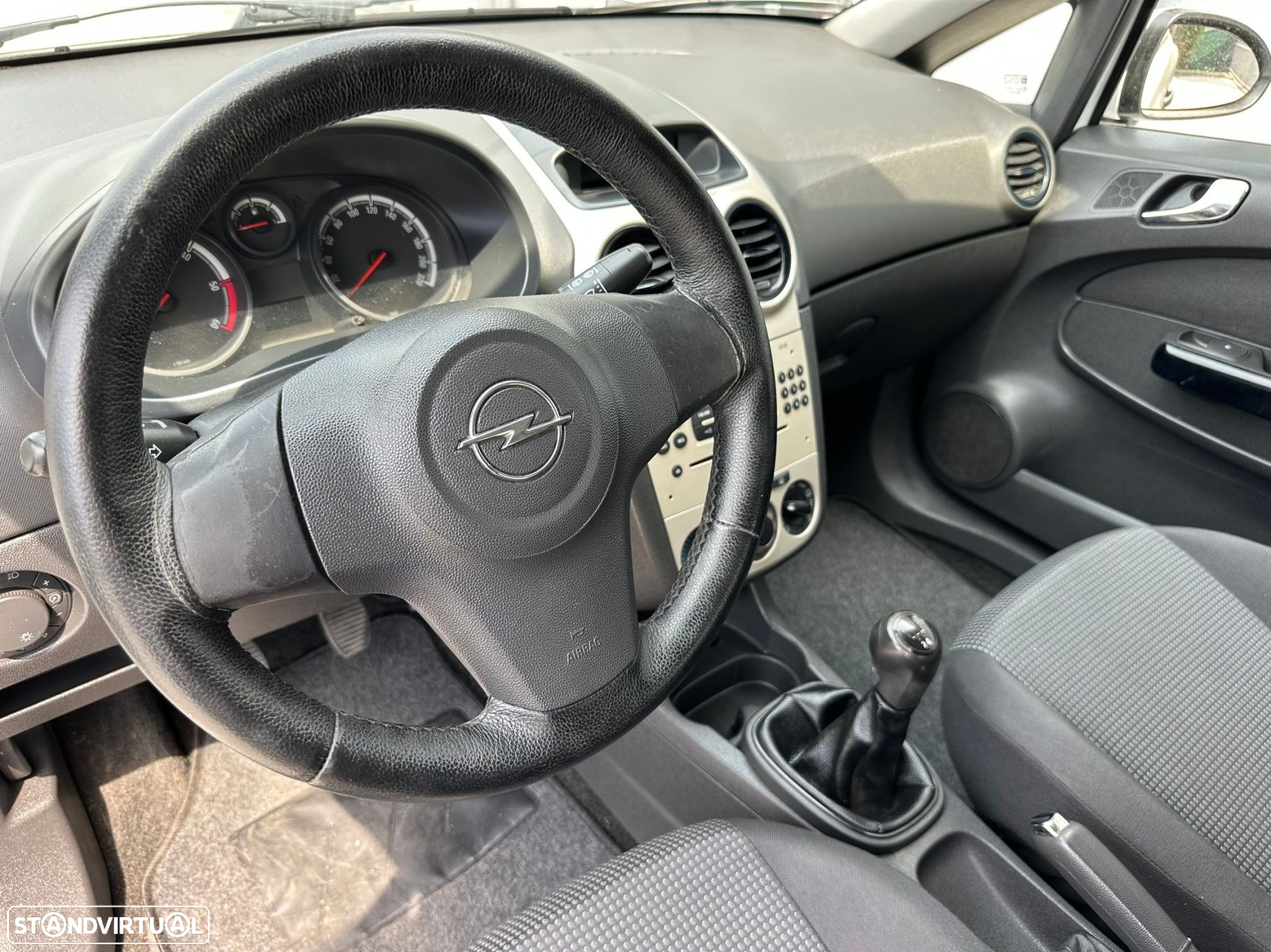 Opel Corsa 1.3 CDTi - 11