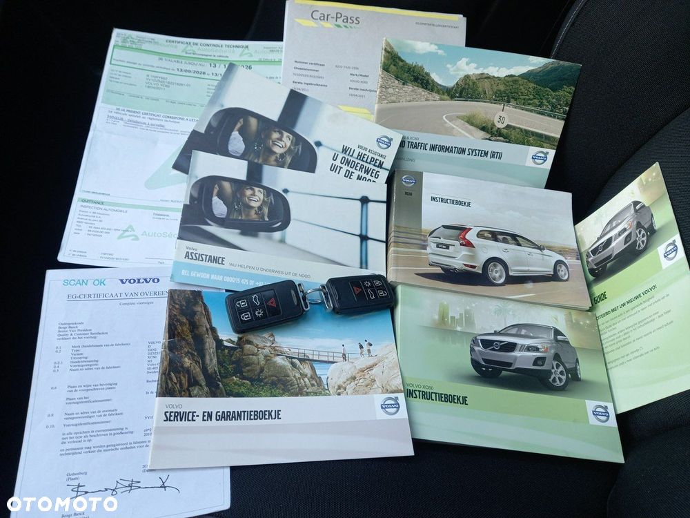Volvo XC 60 DRIVe Momentum - 40