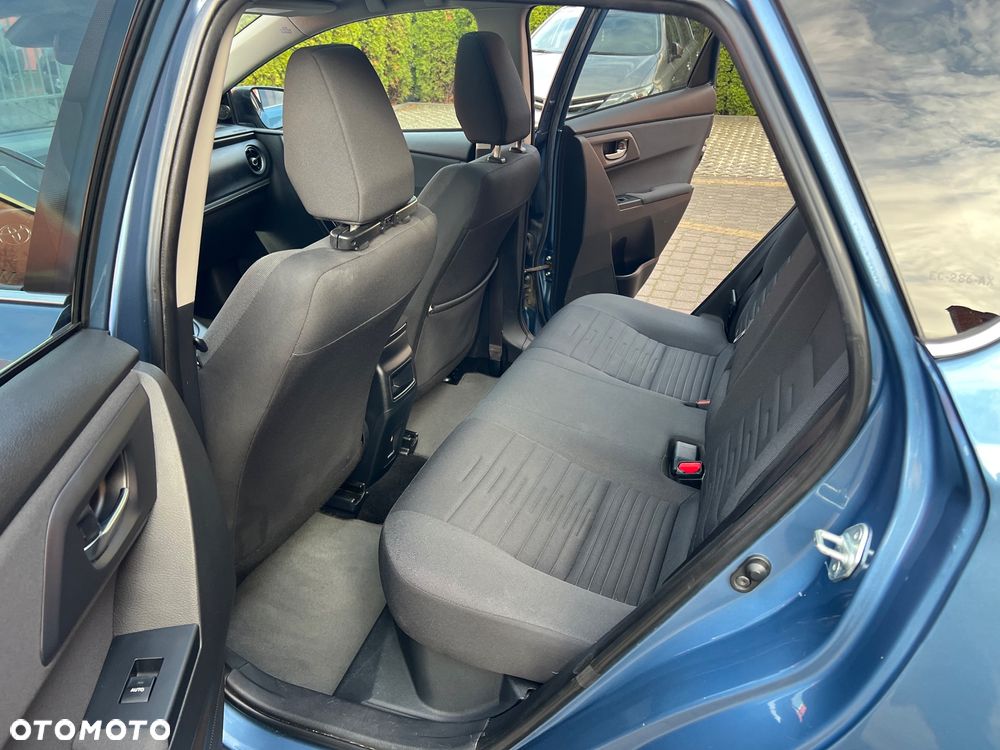 Toyota Auris 1.8 HSD Sol - 21