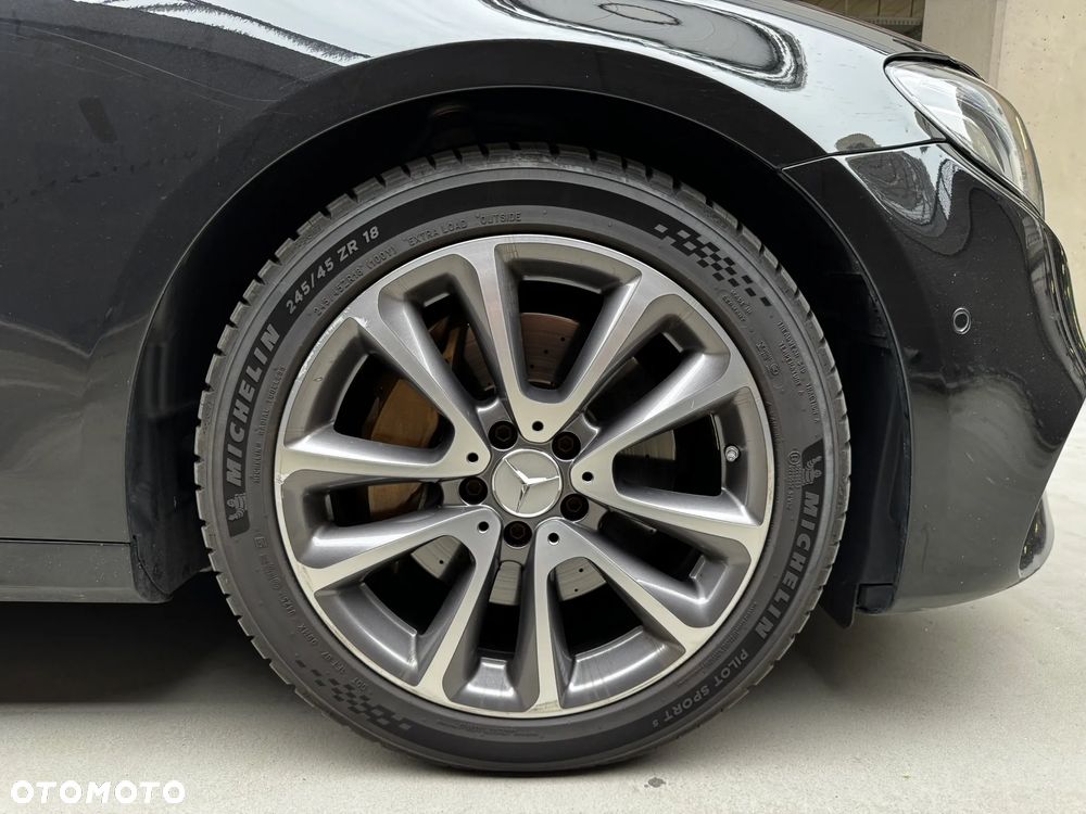 Mercedes-Benz Klasa E 220 d T 9G-TRONIC AMG Line - 11