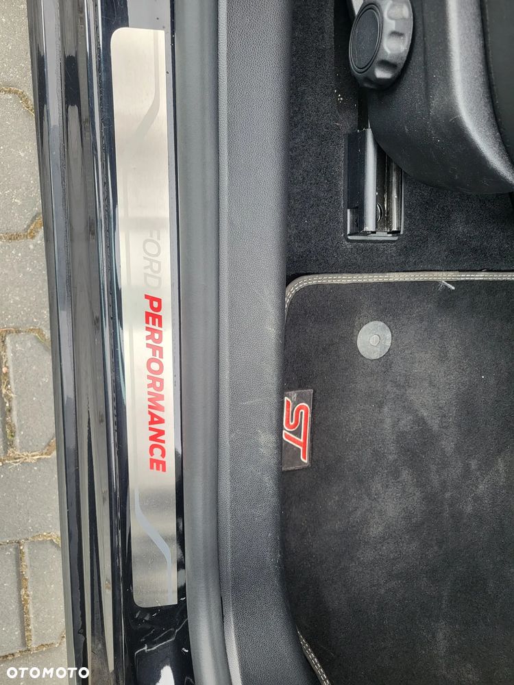 Ford Focus 2.0 EcoBlue ST - 29