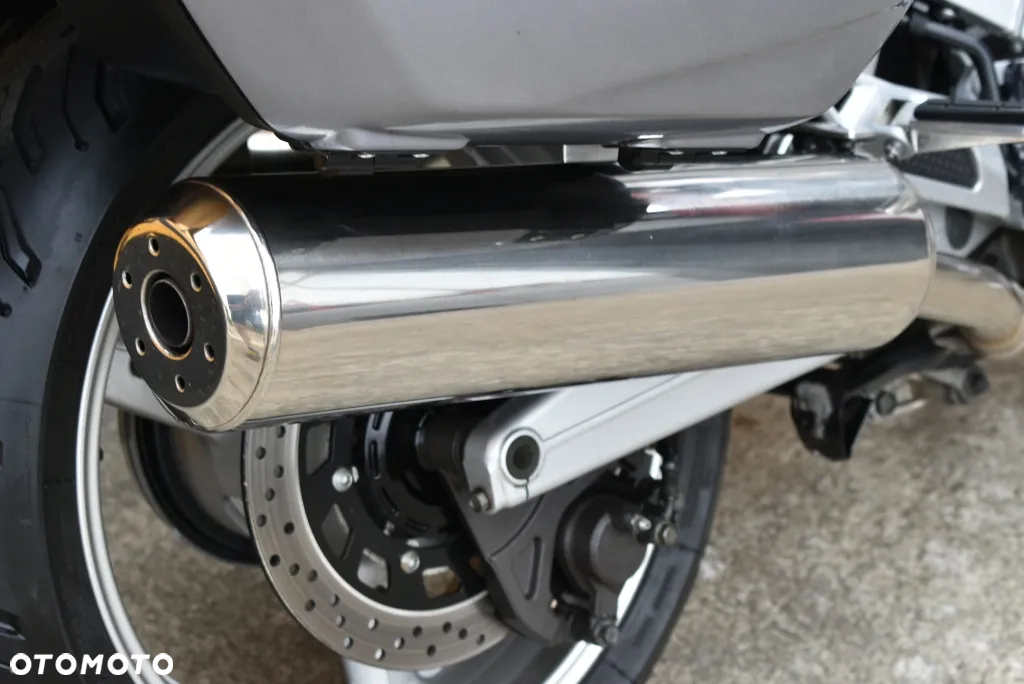 Yamaha FJR - 32