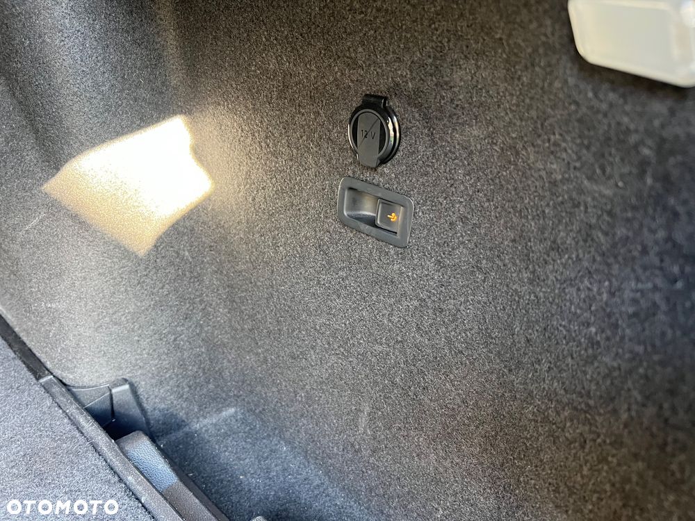 Volkswagen Golf Variant 2.0 TDI SCR DSG Style - 20