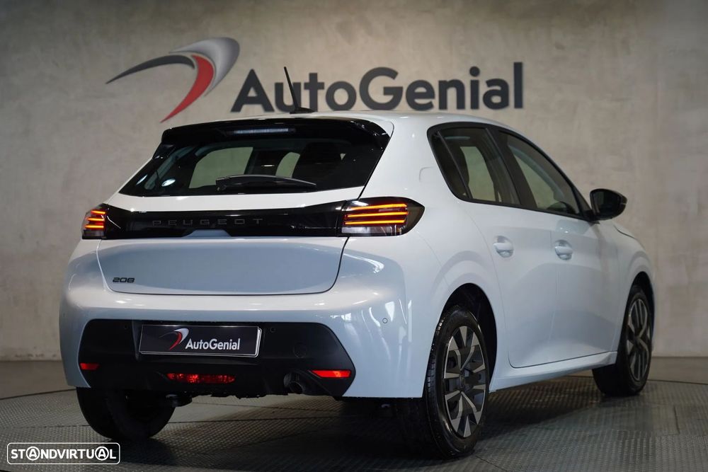 Peugeot 208 - 3