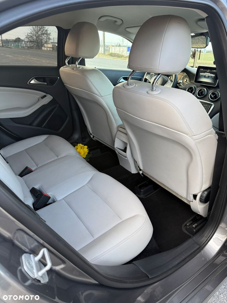 Mercedes-Benz Klasa A 180 d 7G-DCT Activity Edition - 9