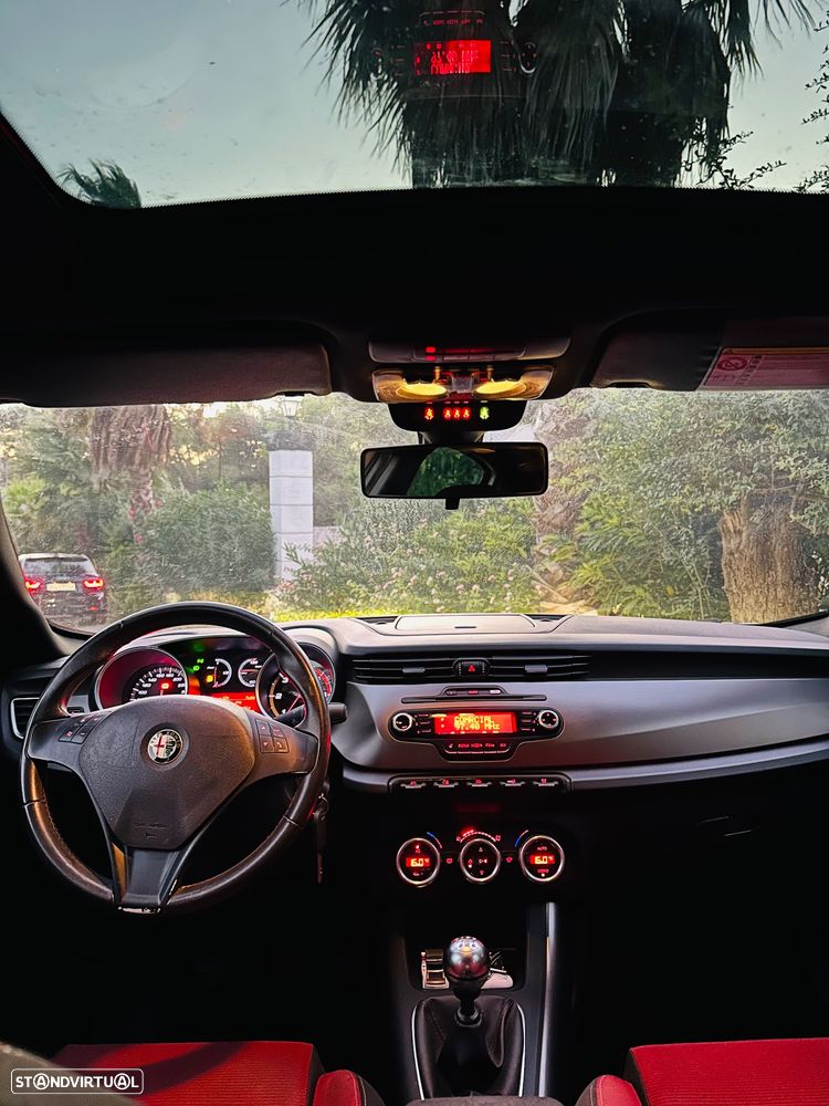 Alfa Romeo Giulietta 1.6 JTDm Sprint Speciale J18 - 30