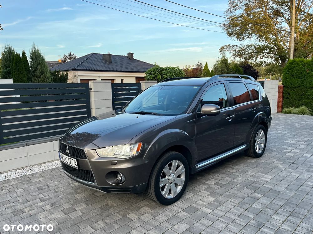 Mitsubishi Outlander 2.0 2WD 35 Jahre - 11