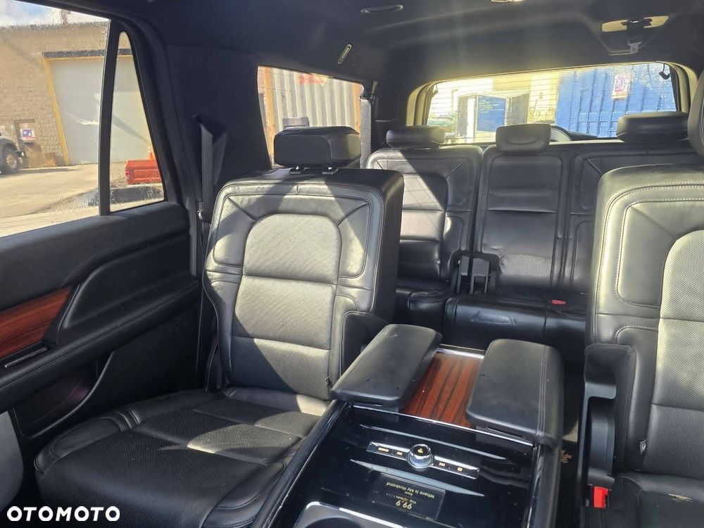 Lincoln Navigator - 13