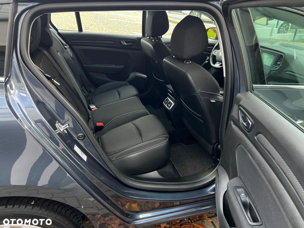 Renault Megane Grandtour TCe 140 GPF BUSINESS EDITION - 16