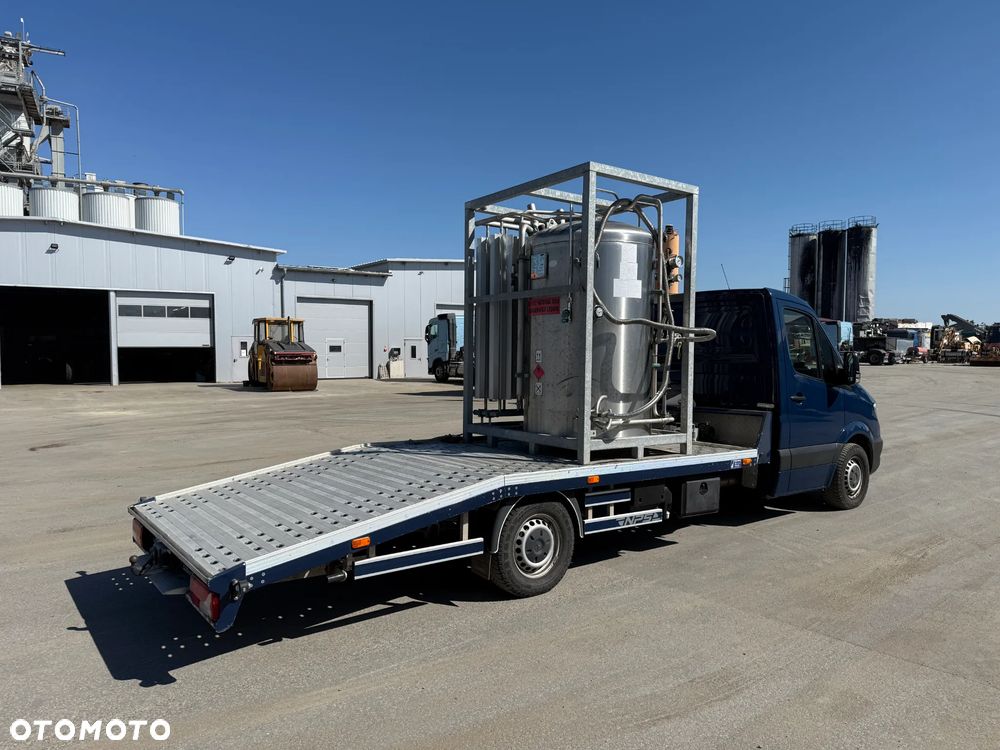 Mercedes-Benz Sprinter - 13