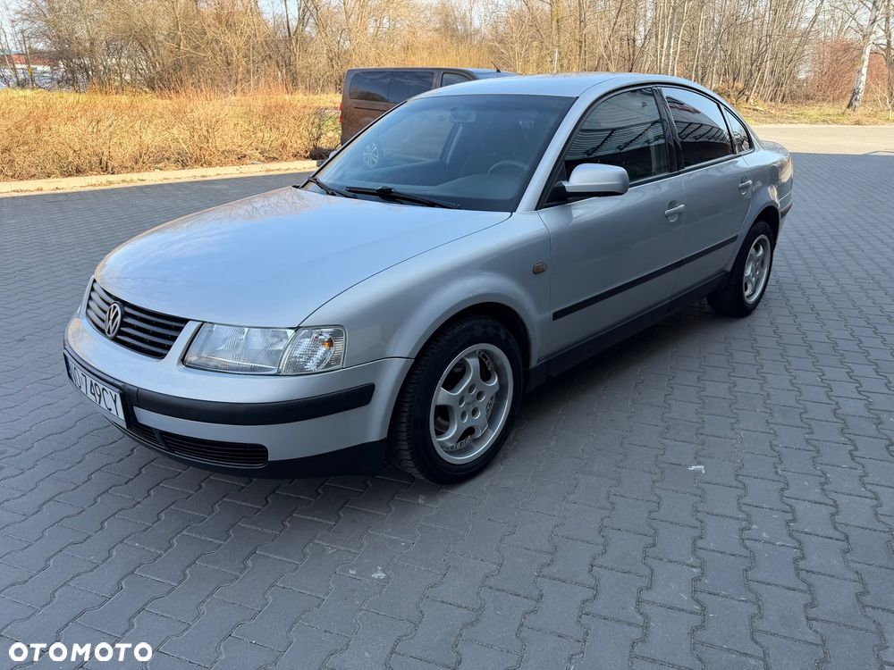 Volkswagen Passat 1.8 - 3
