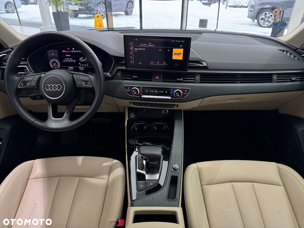 Audi A4 Limousine - 15