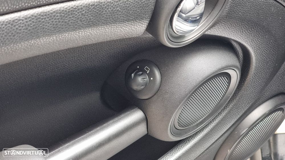 MINI Cabrio Cooper D - 21