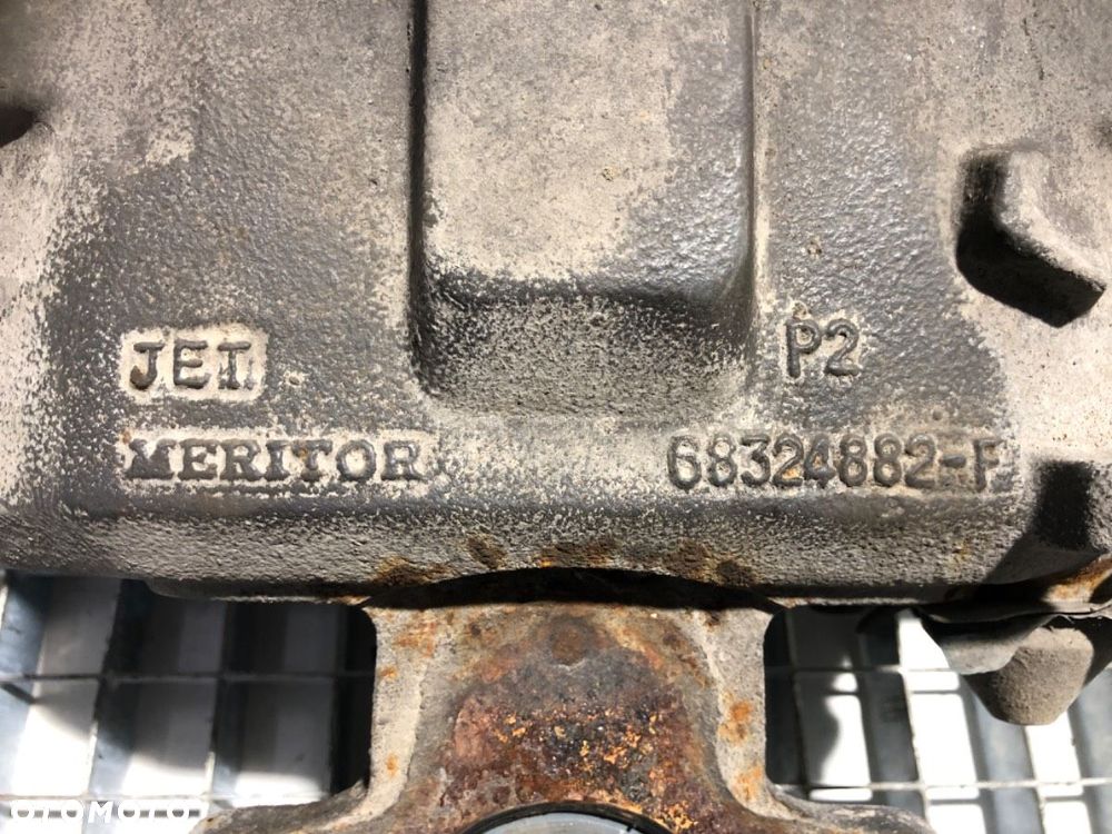 ZACISK LEWY PRZÓD  VOLVO FH II 2012 - 2022 500 368 kW [500 KM] 10x4/6 2017 68324882 - 3