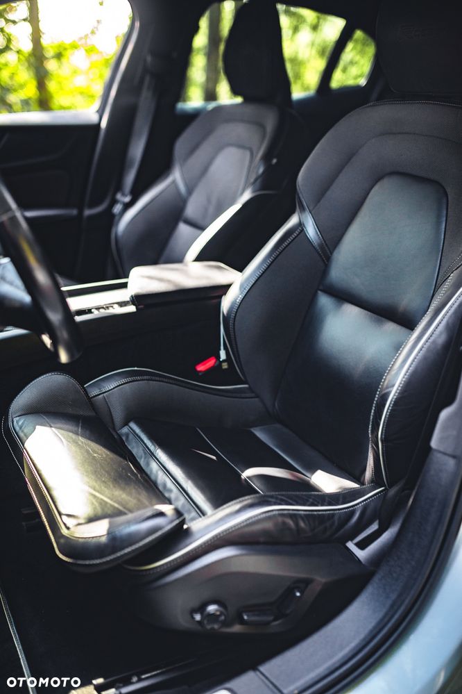 Volvo S60 T4 R-Design - 16