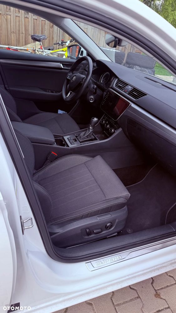 Skoda Superb 2.0 TDI Style DSG - 19
