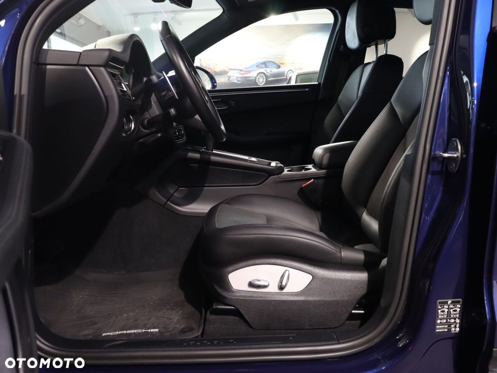 Porsche Macan Standard - 17