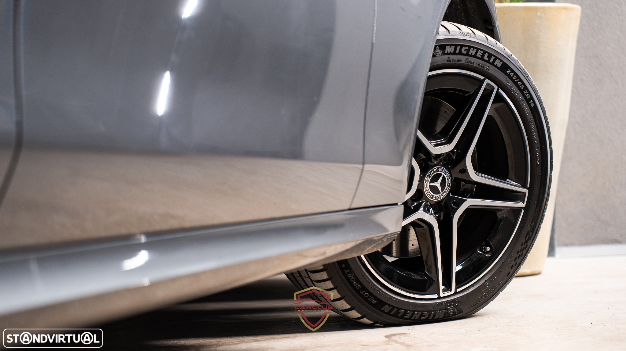 Mercedes-Benz E 300 de AMG Line - 18
