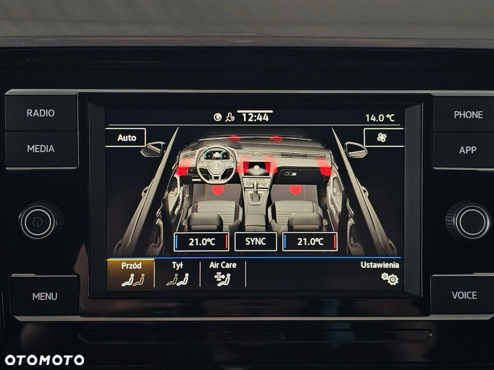 Volkswagen Passat - 23