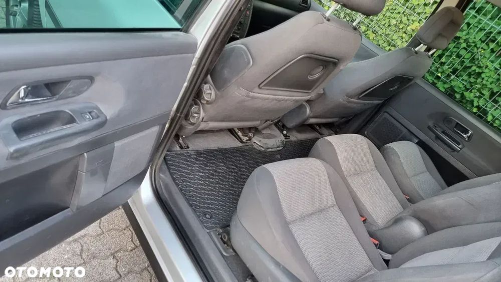 Seat Alhambra 1.9 TDI Stylance Tiptr - 11